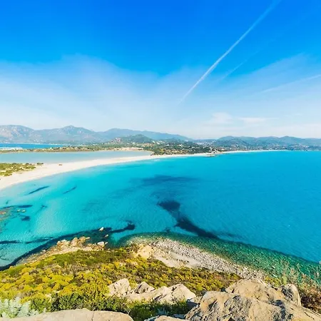 Isa-residence: Poolside Retreat With Private Outdoor Spaces