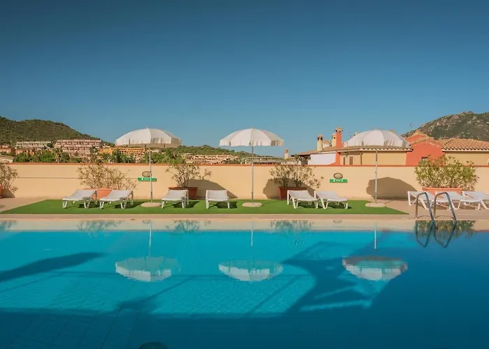 Aparthotel Isa-residence: Poolside Retreat With Private Outdoor Spaces 3*