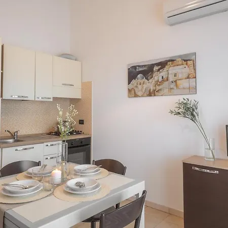 아파트호텔 Isa-residence With Swimming-pool In Villasimius, With Air Conditioning And Private Outdoor Space 3*