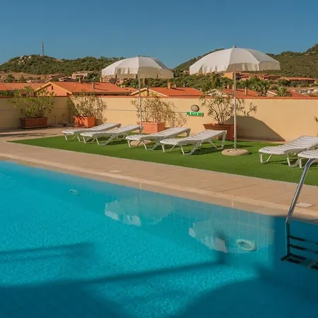 Isa-residence With Swimming-pool In Villasimius, With Air Conditioning And Private Outdoor Space