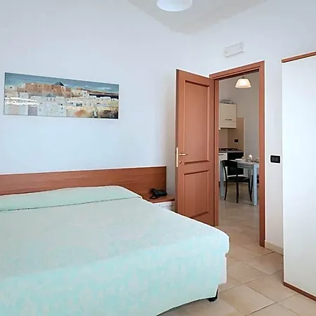 Isa-residence: Poolside Retreat With Private Outdoor Spaces 3* Villasimius